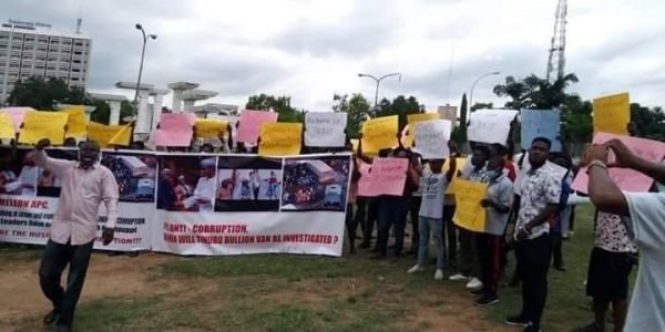 PHOTOS: Protesters demand arrest of Tinubu over 2019 election eve ‘bullion vans’